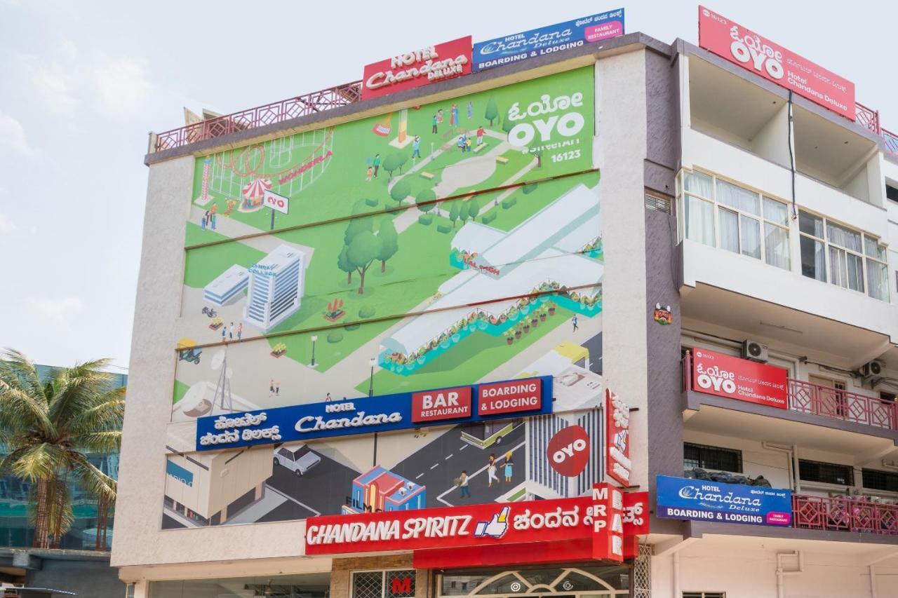 Oyo 16123 Chandana Deluxe Bangalore Buitenkant foto